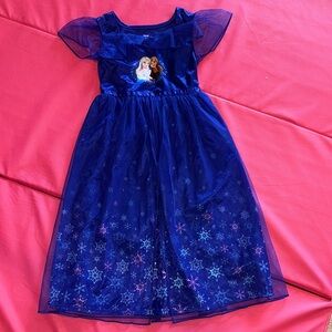 Disney’s FrozenSnowflake Nightgown/Dress Up Dress.  Size 6X.